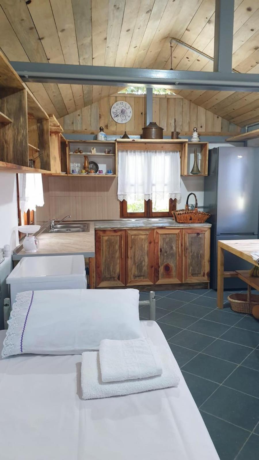 Bujtina Peshtan Guesthouse&Camping Tepelene Ngoại thất bức ảnh